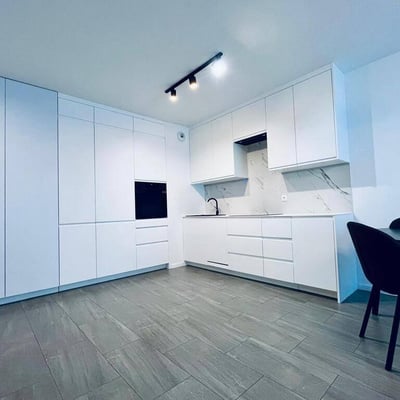 Location d’un appartement lumineux de 2 pièces dans la résidence prestigieuse Angel, 44 m², Wrocław, Pologne